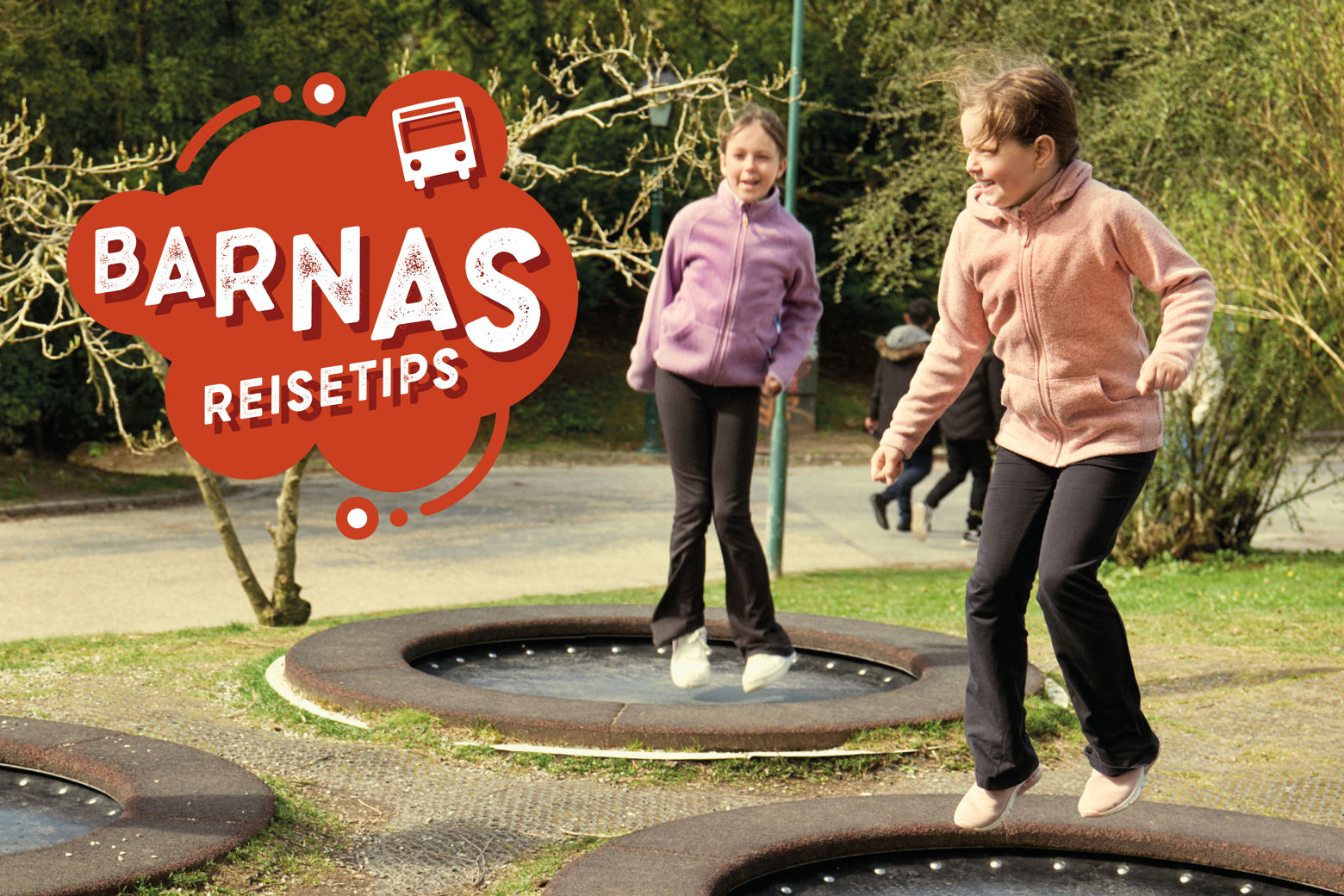 Barn som hopper, med teksten "Barnas reisetips"